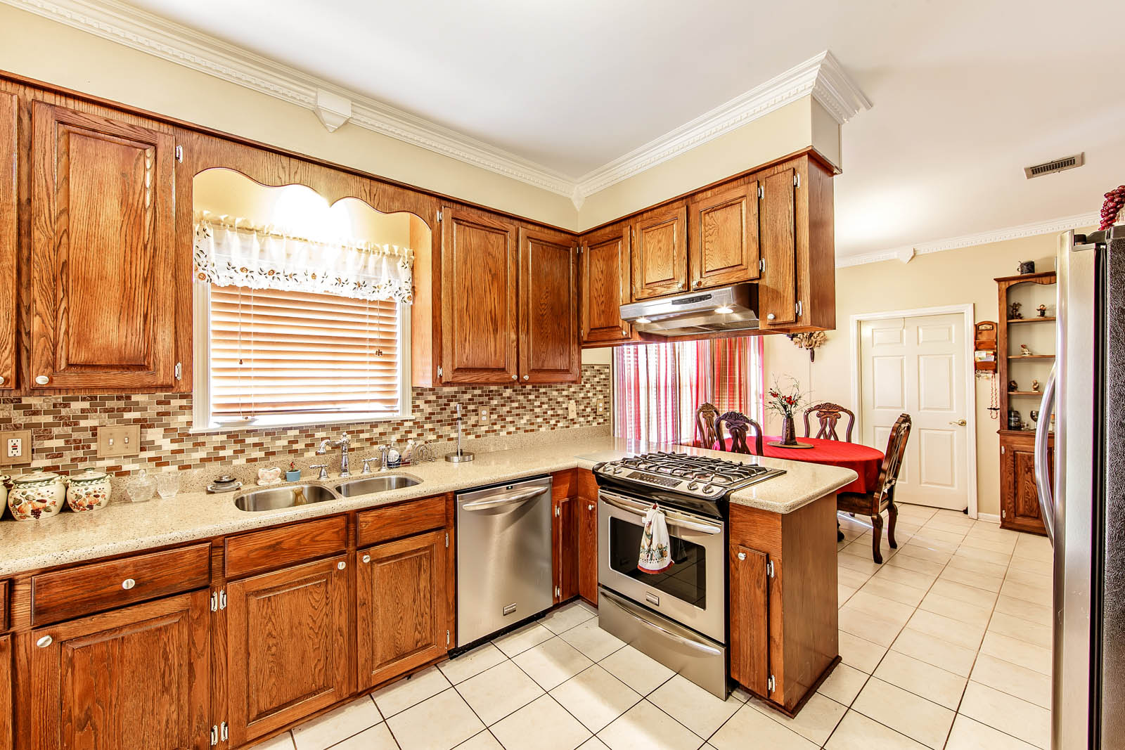 4024 Country Drive Bourg LA Kitchen Real Estate Photography