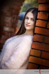 senior girl downtown houma la bricks